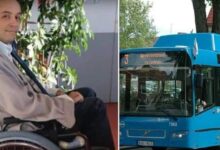 Photo of I passeggeri non lasciano spazio all’uomo sulla sedia a rotelle, l’autista li fa scendere tutti dall’autobus